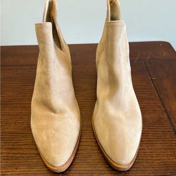 Free People Charm Double V Tan Suede Ankle Boots 8-8.5 - Picture 3 of 6